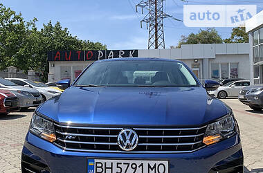 Седан Volkswagen Passat 2016 в 