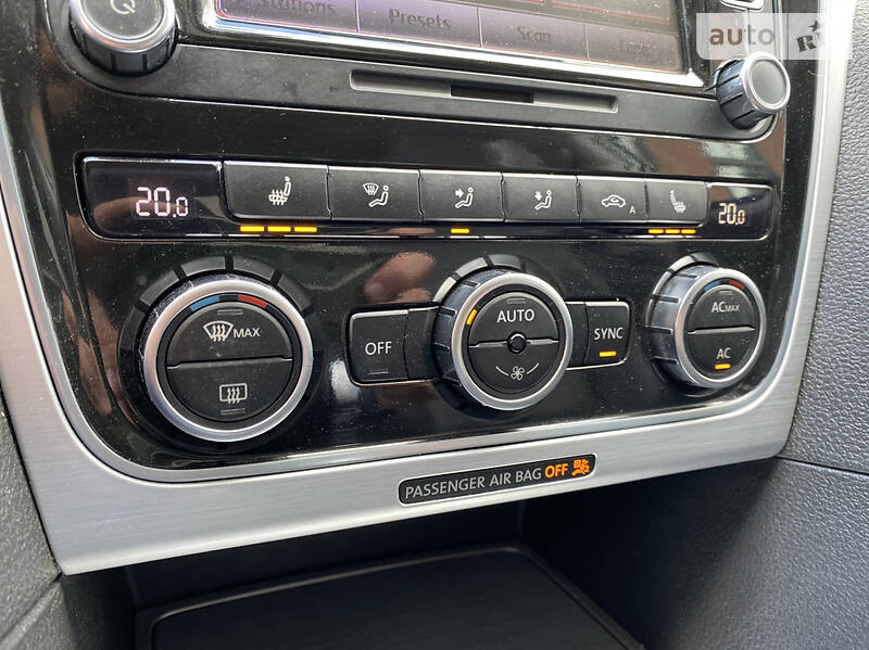 Седан Volkswagen Passat 2012 в Києві