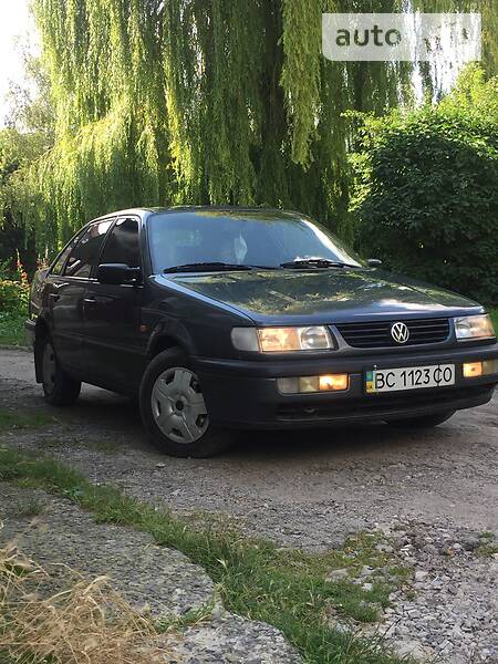 Седан Volkswagen Passat 1997 в Кременце