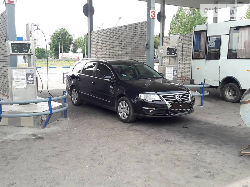 Универсал Volkswagen Passat 2010 в Макеевке