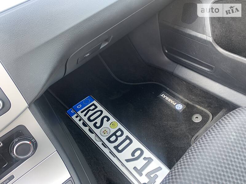 Універсал Volkswagen Passat 2012 в Івано-Франківську