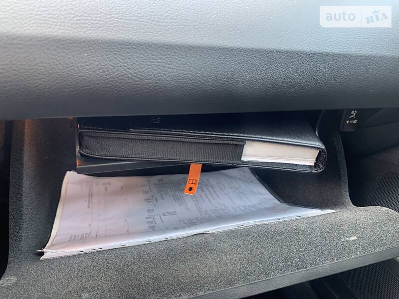 Універсал Volkswagen Passat 2012 в Івано-Франківську