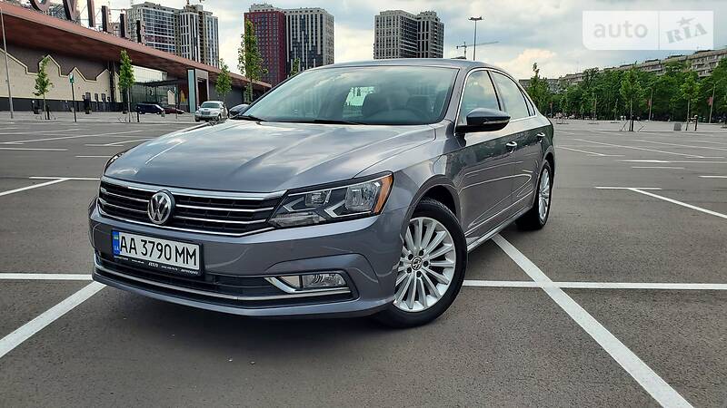 Седан Volkswagen Passat 2016 в Києві