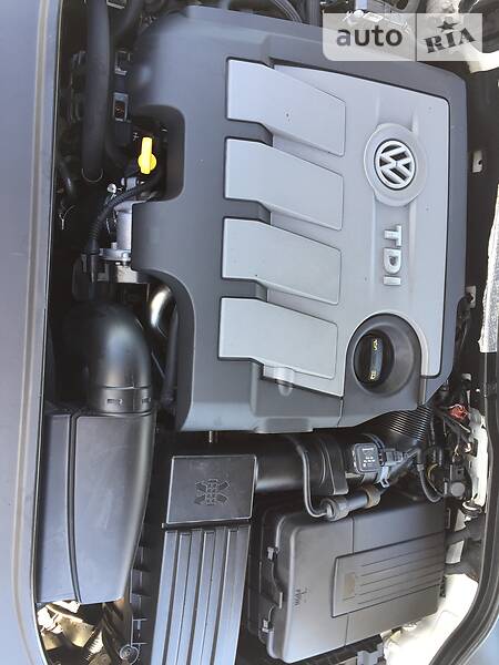 Універсал Volkswagen Passat 2013 в 