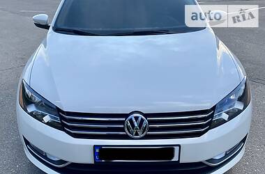 Седан Volkswagen Passat 2015 в Мариуполе