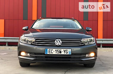 Универсал Volkswagen Passat 2016 в Киеве