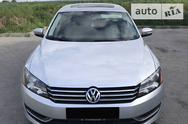 Седан Volkswagen Passat 2013 в Луцке