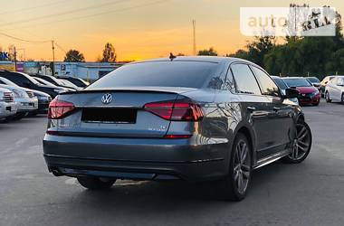 Седан Volkswagen Passat 2017 в Харькове