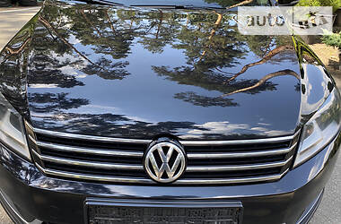 Седан Volkswagen Passat 2013 в Киеве