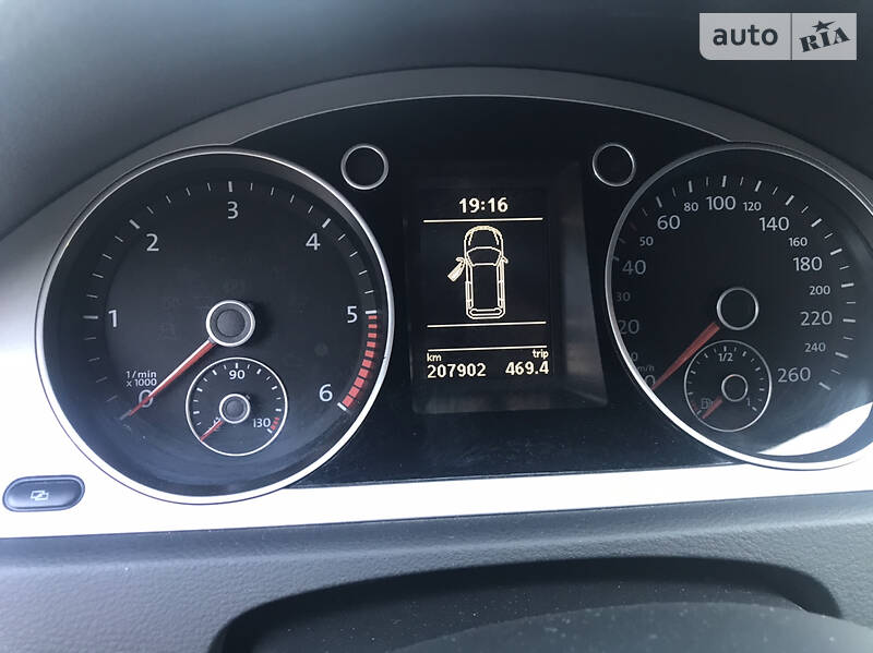 Універсал Volkswagen Passat 2010 в Ірпені