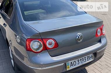 Седан Volkswagen Passat 2006 в Виноградове
