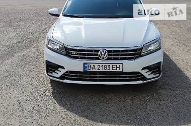 Седан Volkswagen Passat 2016 в Александрие