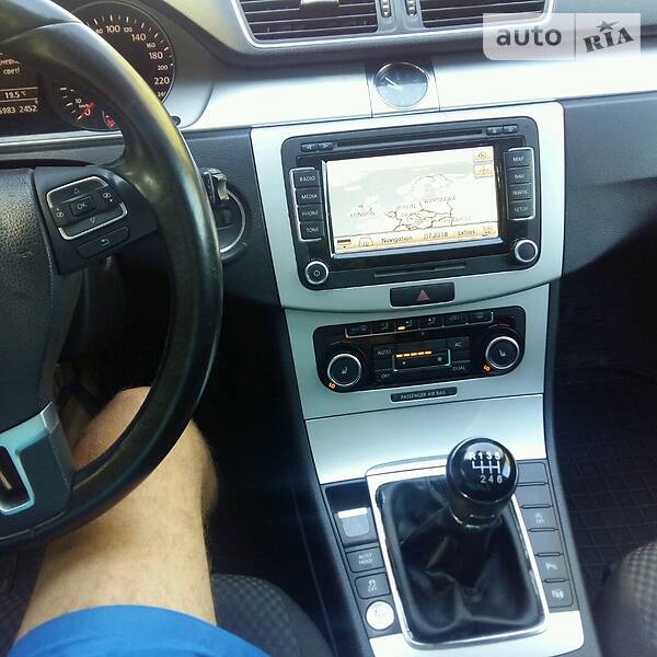 Універсал Volkswagen Passat 2010 в Хусті