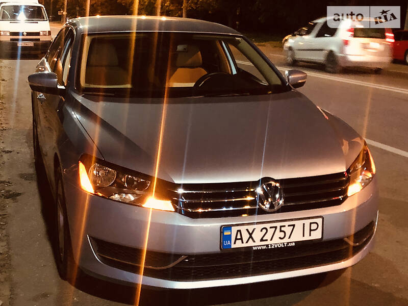 Седан Volkswagen Passat 2013 в Харкові фото Седан Volkswagen Passat 2013 в Харкові