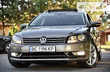 Универсал Volkswagen Passat 2011 в Дрогобыче