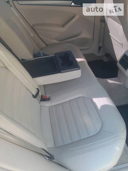 Седан Volkswagen Passat 2014 в Дніпрі фото 16 Седан Volkswagen Passat 2014 в Дніпрі