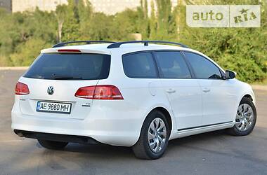 Універсал Volkswagen Passat 2013 в 