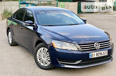 Седан Volkswagen Passat 2013 в Горішніх Плавнях