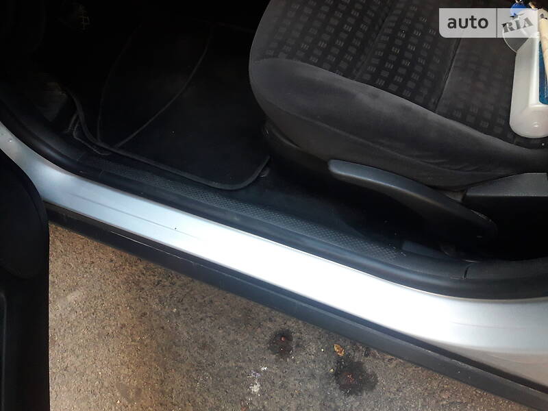 Седан Volkswagen Passat 2001 в Рівному