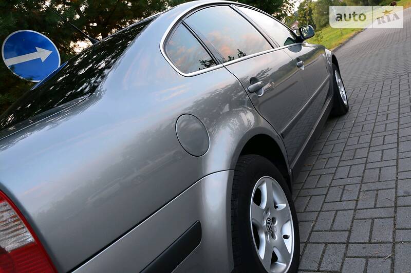 Седан Volkswagen Passat 2002 в Дрогобичі