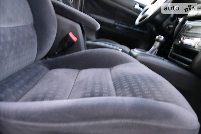 Седан Volkswagen Passat 2002 в Дрогобичі