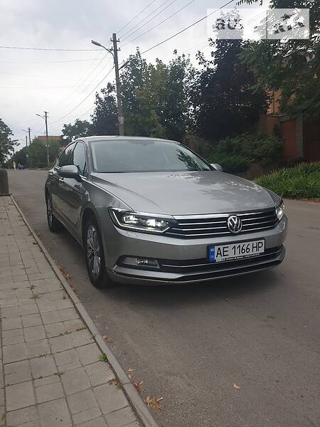Седан Volkswagen Passat 2015 в Дніпрі