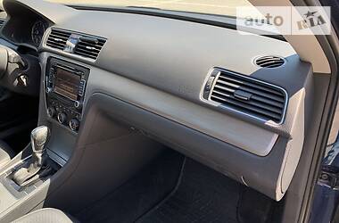 Седан Volkswagen Passat 2015 в 