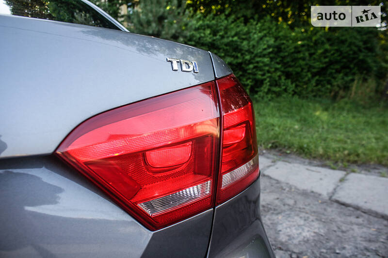 Седан Volkswagen Passat 2015 в Львові фото 8 Седан Volkswagen Passat 2015 в Львові