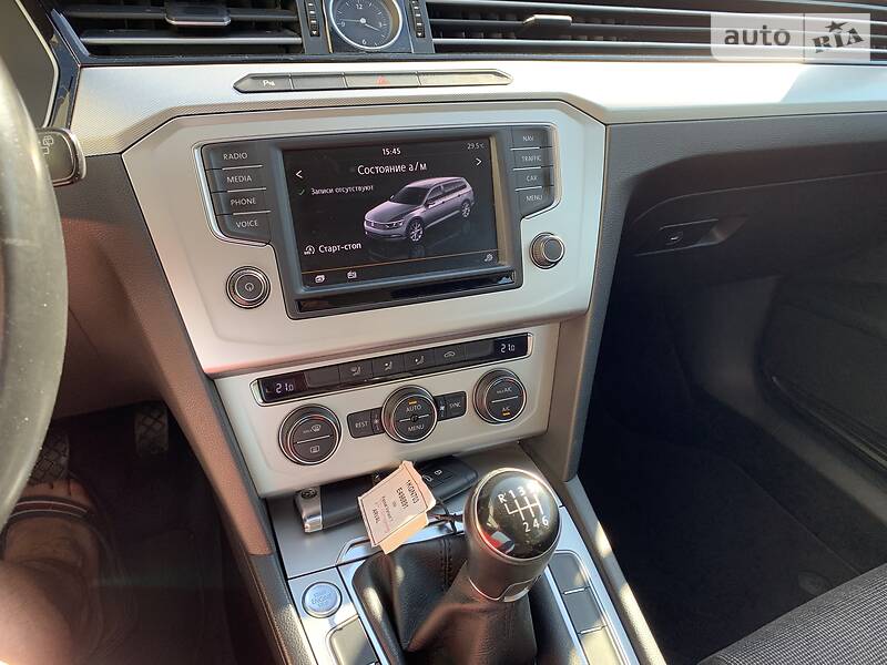Універсал Volkswagen Passat 2015 в Луцьку
