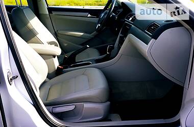 Седан Volkswagen Passat 2013 в 