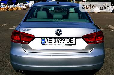 Седан Volkswagen Passat 2013 в 
