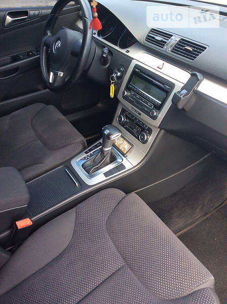 Універсал Volkswagen Passat 2010 в Києві