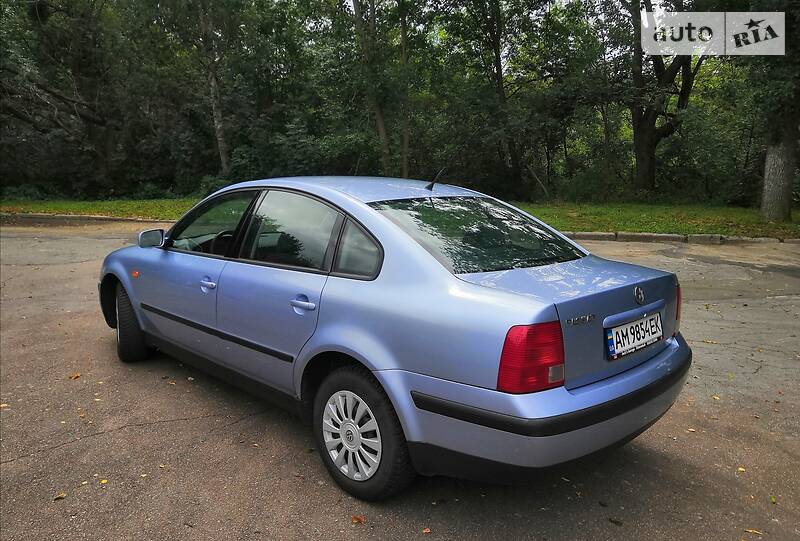 Седан Volkswagen Passat 1997 в Житомирі