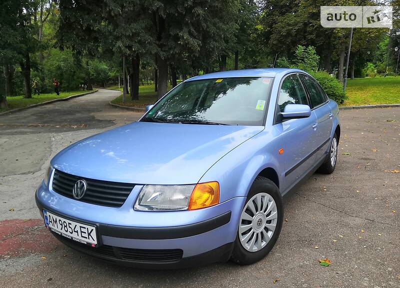 Седан Volkswagen Passat 1997 в Житомирі