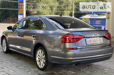 Седан Volkswagen Passat 2015 в 