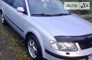 Універсал Volkswagen Passat 1999 в 