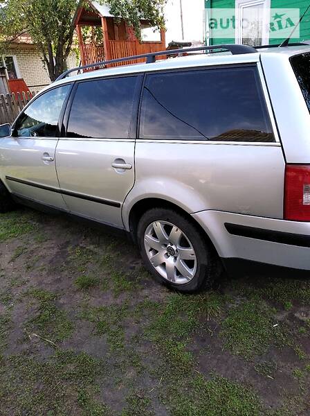 Універсал Volkswagen Passat 2004 в Шацьку