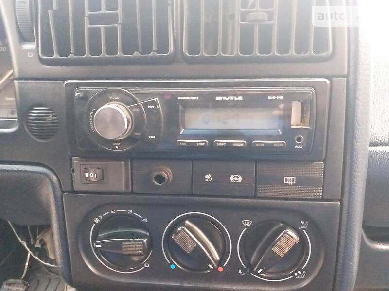 Універсал Volkswagen Passat 1994 в Теофіполі