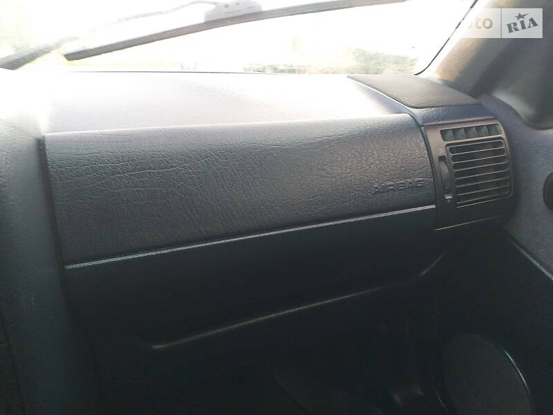 Універсал Volkswagen Passat 1994 в Теофіполі