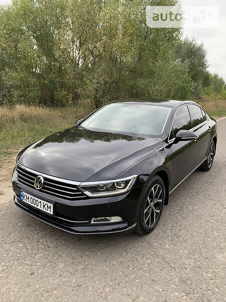 Седан Volkswagen Passat 2018 в Киеве