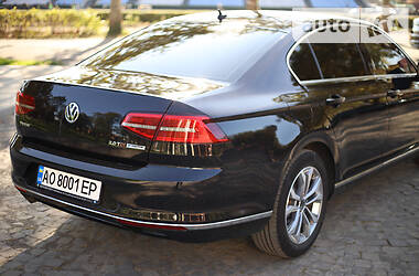 Седан Volkswagen Passat 2015 в 