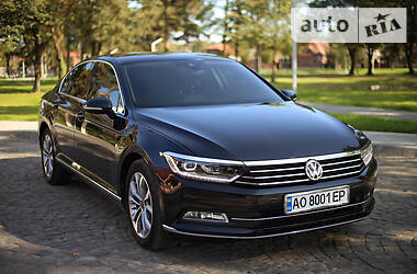 Седан Volkswagen Passat 2015 в 