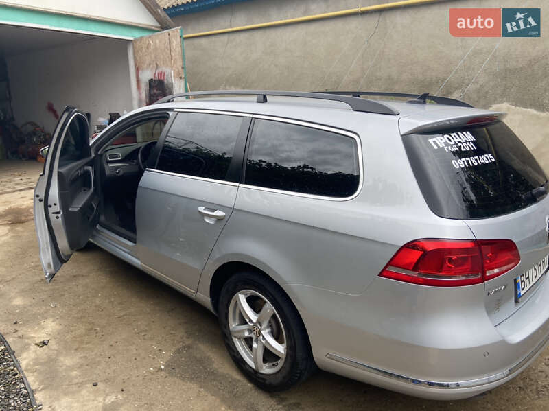 Универсал Volkswagen Passat 2011 в Рени