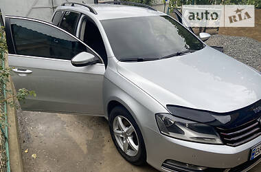 Универсал Volkswagen Passat 2011 в Рени