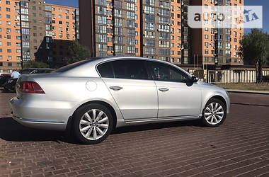 Седан Volkswagen Passat 2012 в Черкассах