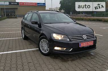 Універсал Volkswagen Passat 2011 в Житомирі