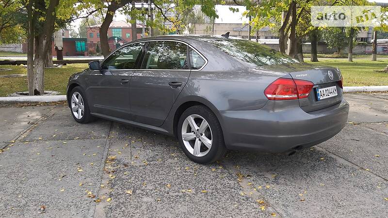 Седан Volkswagen Passat 2015 в Києві