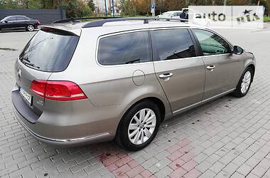 Универсал Volkswagen Passat 2013 в Ивано-Франковске