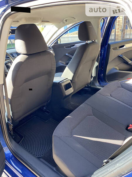 Седан Volkswagen Passat 2016 в Славянске
