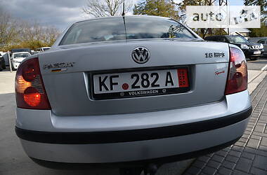 Седан Volkswagen Passat 2003 в Дрогобыче